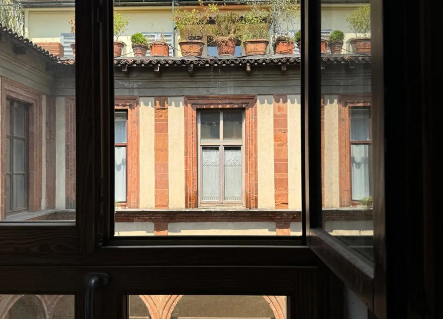 Free 30 Minutes Preemptive Cognitive Disconnect Therapy Price Location Real Duomo Palace Mini Suite 0*, Milan